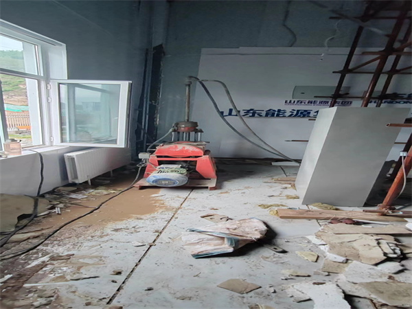 易门地基基础下沉墙体裂缝加固注浆顶升施工